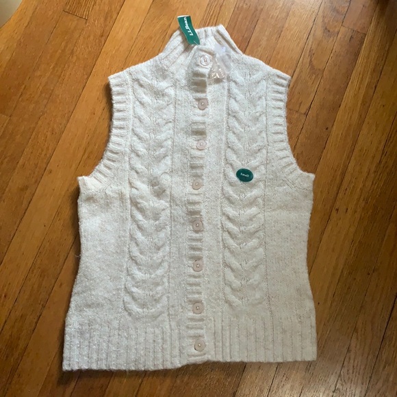 L.L. Bean Sweaters - LL Bean NWT Swift River Sweater Vest Size S